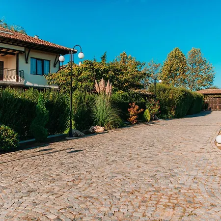 Eco Complex Albizia - Private With Garden & Terrace Near Byala *