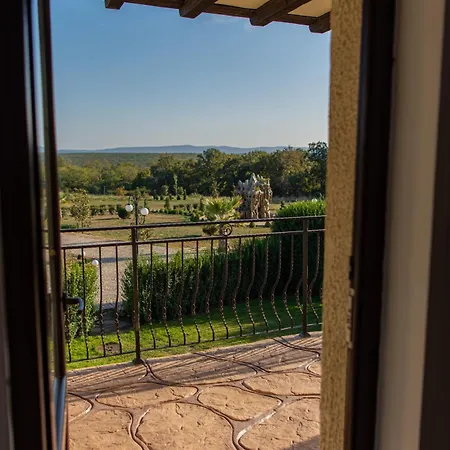 Villa еко комплекс албиция *